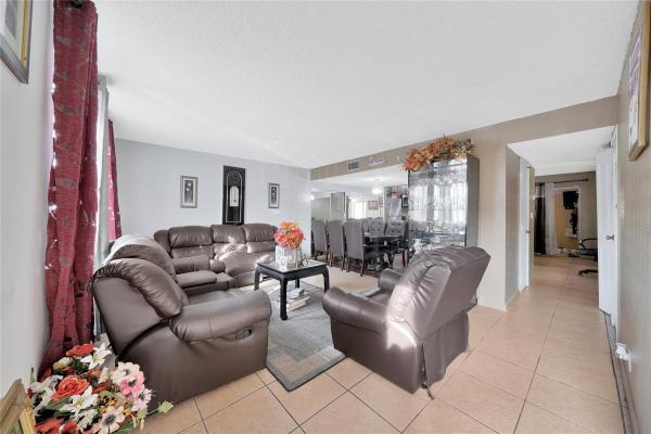 Blueberry Hill, 5803 Blueberry Ct #99, Lauderhill, Florida 33313, image 1