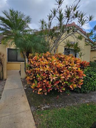Thornhill Lake, 6813 Bridlewood Ct, Boca Raton, Florida 33433, image 1