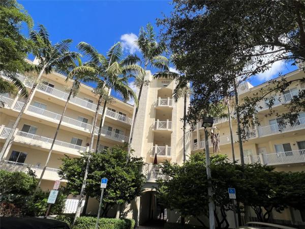 Royal Point At Palm-Aire, 3600 Oaks Clubhouse Dr #206, Pompano Beach, Florida 33069, image 1