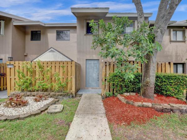 Saddle Up, 5186 S University Dr #5186, Davie, Florida 33328, image 1