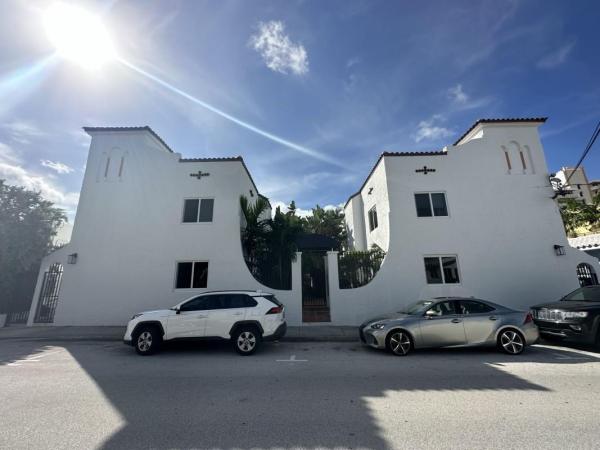 Alhambra Palace, 322 Monroe St #10, Hollywood, Florida 33019, image 1
