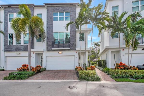 The Pointe At Middle River, 2900 NE 12th Ter #17, Oakland Park, Florida 33334, image 1