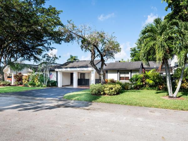Villas Of Bonaventure, 306 Fairway Cir #71, Weston, Florida 33326, image 1