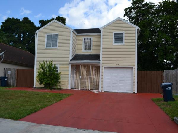 Villas Of Palm Bay, 754 SW 7th Ter, Florida City, Florida 33034, image 1