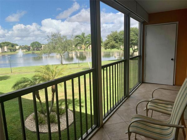 Dogwood At Las Verdes, 5340 Las Verdes Cir #210, Delray Beach, Florida 33484, image 1