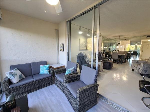 Huntington Lakes 2, 6935 Huntington Ln #305, Delray Beach, Florida 33446, image 1
