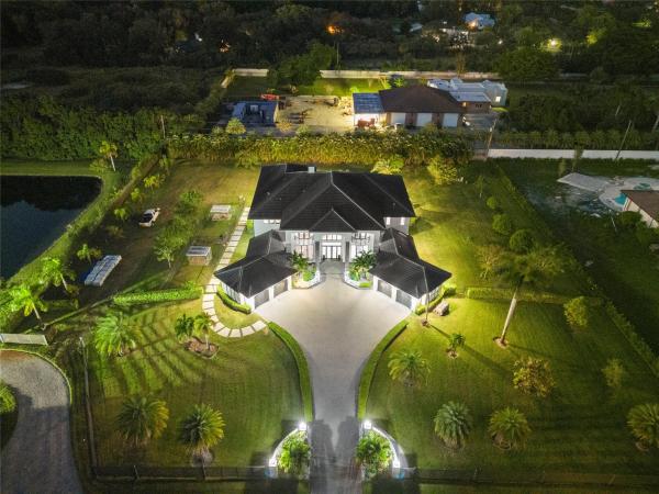 Humphries Hideaway, 13605 Bella Ranch Ln, Southwest Ranches, Florida 33330, image 1