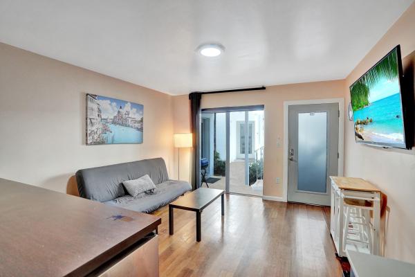 Etruria, 1560 Pennsylvania Ave #217, Miami Beach, Florida 33139, image 2