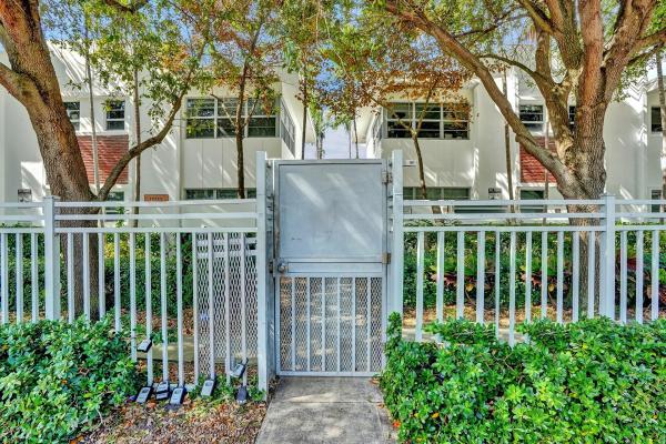 Etruria, 1560 Pennsylvania Ave #217, Miami Beach, Florida 33139, image 1