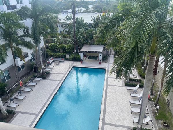 Lauderdale One, 2401 NE 65th St #511, Fort Lauderdale, Florida 33308, image 1