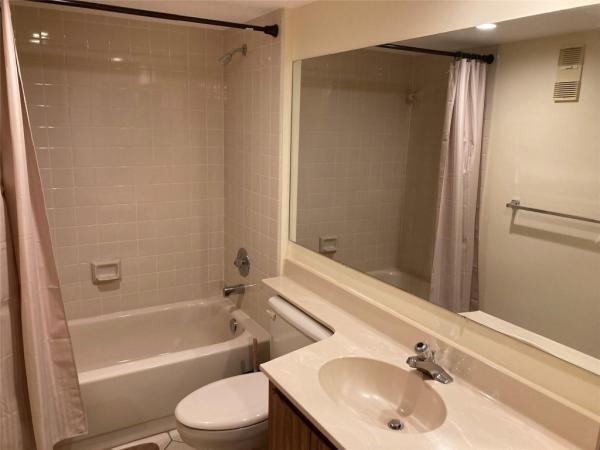 Whitehall Of Pine Island Ridge, 1532 Whitehall Dr #203, Davie, Florida 33324, image 3