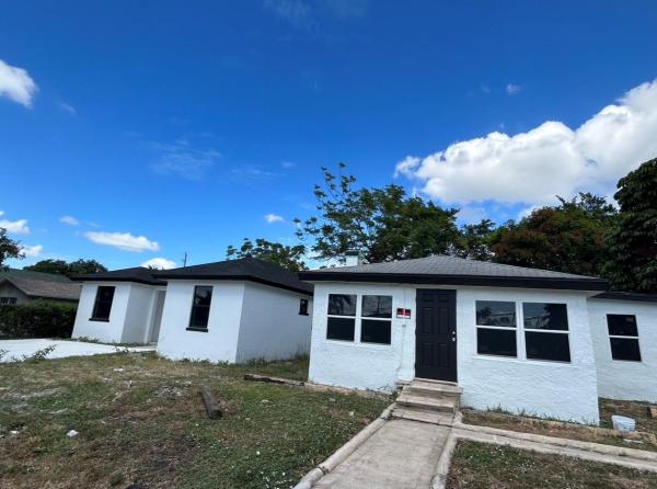 Dunbar Terrace, 1116 W 32nd St, Riviera Beach, Florida 33404, image 1