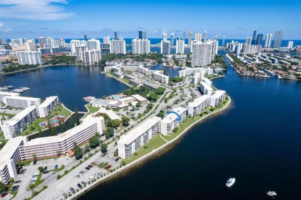 Point East, 2920 Point East Dr #N504, Aventura, Florida 33160, image 2
