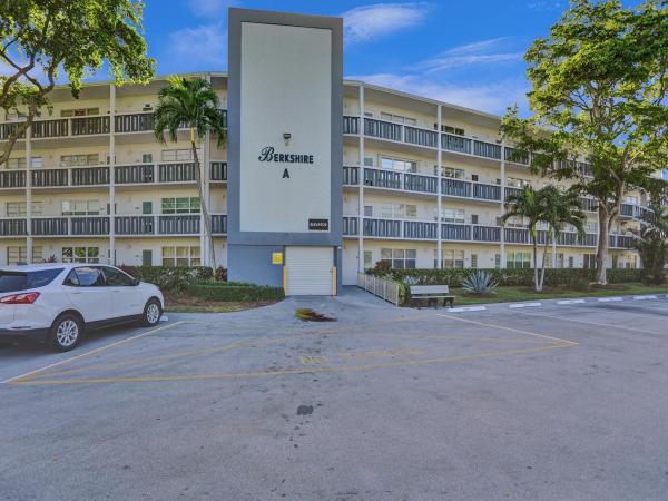 Berkshire, 2018 Berkshire A #2018, Deerfield Beach, Florida 33442, image 1