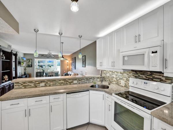 Oriole Gardens 3, 7310 NW 1st St #101, Margate, Florida 33063, image 1