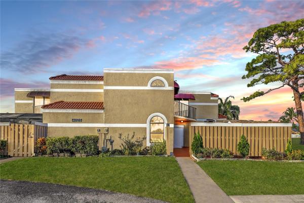 Chateau Wood, 4025 Village Dr #C, Delray Beach, Florida 33445, image 1