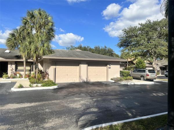 Bonaire Village At Woodmont, 7560 NW 79th Ave #V-5, Tamarac, Florida 33321, image 1