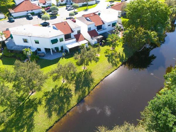 Deer Pointe, 319 NW 36th Ave, Deerfield Beach, Florida 33442, image 3