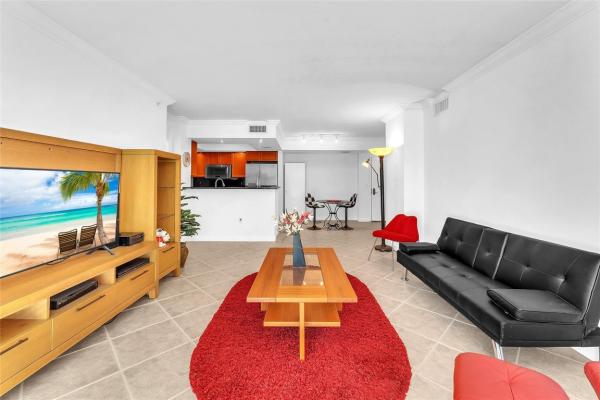 Palmetto Place, 99 SE Mizner Blvd #347, Boca Raton, Florida 33432, image 2