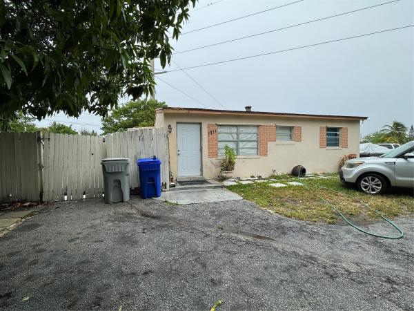 Collier Manor, 1211 NE 32nd St, Pompano Beach, Florida 33064, image 1