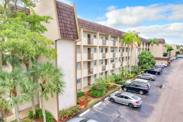 The Greens Of Inverrary, 6080 NW 44th St #3-304, Lauderhill, Florida 33319, image 1