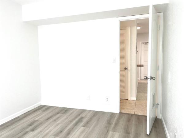 Wilton Place, 2655 NE 8th Ave #101, Wilton Manors, Florida 33334, image 2