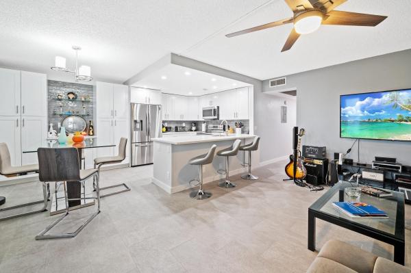 Lyndhurst, 4008 Lyndhurst H #4008, Deerfield Beach, Florida 33442, image 1