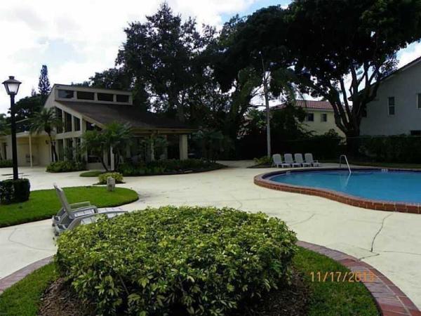 Wimbledon At Jacaranda, 138 Wimbledon Lake Dr #107, Plantation, Florida 33324, image 1