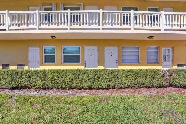 Azul At Kimberly Lake, 4050 NE 12th Ter #13-1, Oakland Park, Florida 33334, image 1