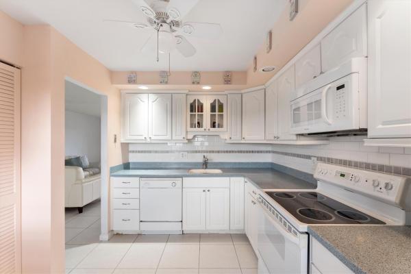 Fairways Royale, 1445 Atlantic Shores Blvd #601, Hallandale Beach, Florida 33009, image 3