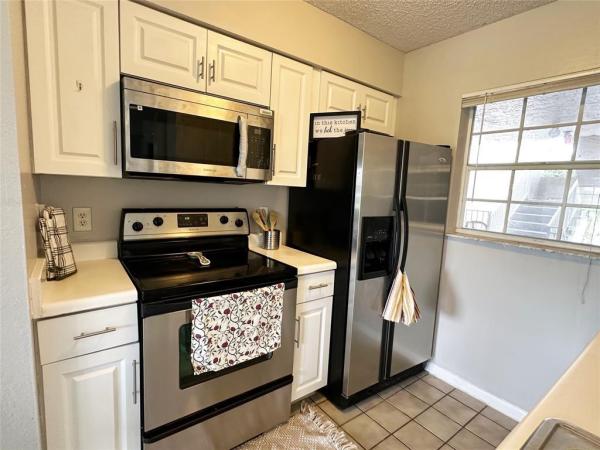 LakeView Club, 2841 N Oakland Forest Dr #204, Oakland Park, Florida 33309, image 1