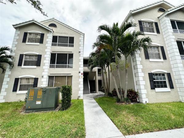 LakeView Club, 2841 N Oakland Forest Dr #204, Oakland Park, Florida 33309, image 2