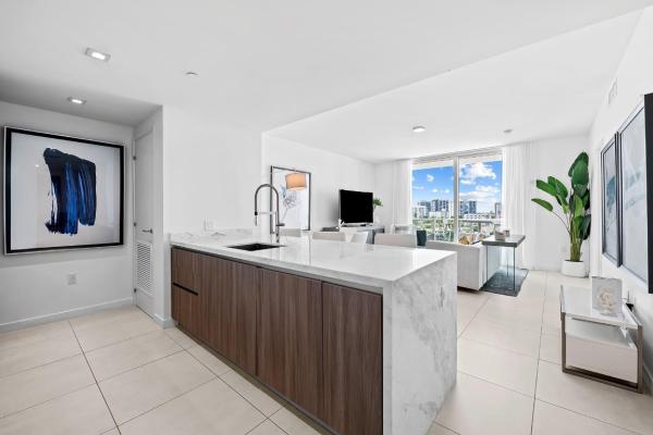 Tiffany House, 401 N Birch Rd #712, Fort Lauderdale, Florida 33304, image 1