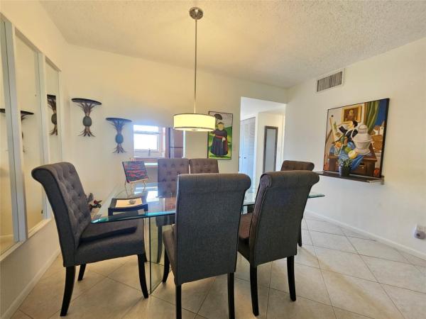 Sunrise Lakes 3, 9041 Sunrise Lakes Blvd #305, Sunrise, Florida 33322, image 1