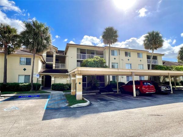 Pinehurst Club, 420 S Park Rd #2-104, Hollywood, Florida 33021, image 1