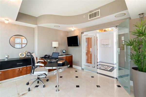 The Waverly At Las Olas, 100 N Federal Hwy #PH-1, Fort Lauderdale, Florida 33301, image 2