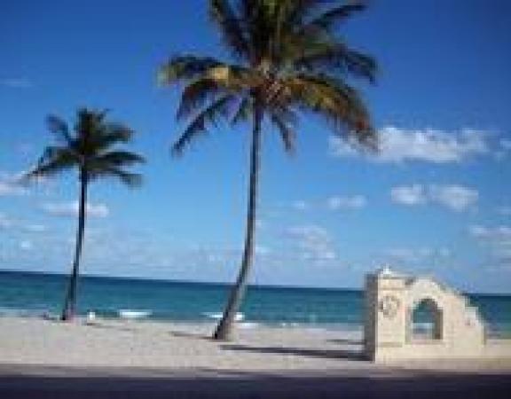 Crystal Court Manor, 1551 N 12th Ct #9A, Hollywood, Florida 33019, image 1