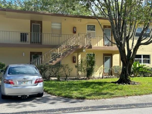 Oriole Gardens 3, 7490 NW 1st St #208, Margate, Florida 33063, image 1