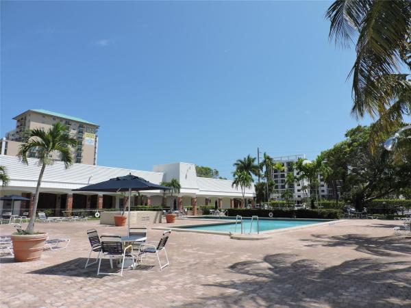 Danians North, 604 NE 2nd St #120, Dania Beach, Florida 33004, image 1