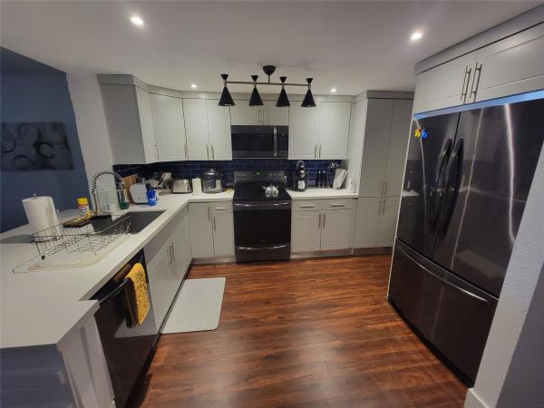 Royal Oaks, 441 NE 195th St #306, Ives Estates, Florida 33179, image 1
