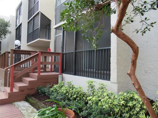 Boca Bayou, 11 Royal Palm Way #1020, Boca Raton, Florida 33432, image 2