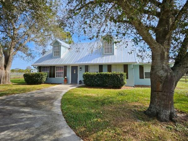 West Fort Pierce Estates, 430 Emerald Ave, Fort Pierce, Florida 34945, image 1