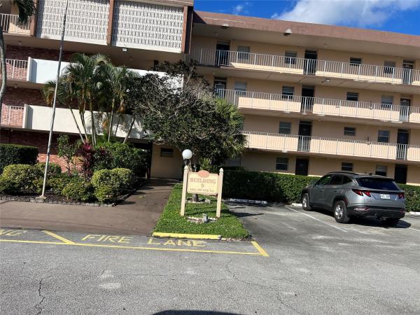 Lauderdale Oaks, 2861 NW 47th Ter #208B, Lauderdale Lakes, Florida 33313, image 3