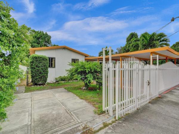 Pinewood Park, 980 NW 114th St, Pinewood, Florida 33168, image 1