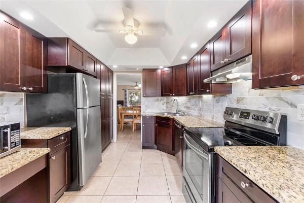 Briarwood Club, 3535 Broken Woods Dr #102, Coral Springs, Florida 33065, image 1