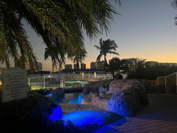 Mystic Pointe Tower 500, 3530 Mystic Pointe Dr #711, Aventura, Florida 33180, image 1