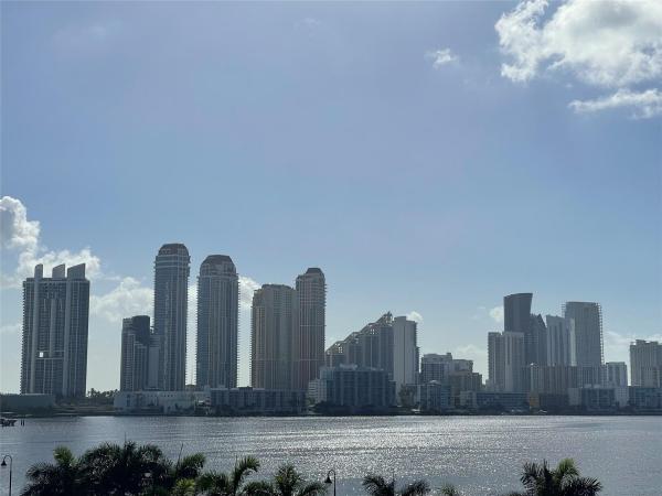Mystic Pointe Tower 500, 3530 Mystic Pointe Dr #711, Aventura, Florida 33180, image 1