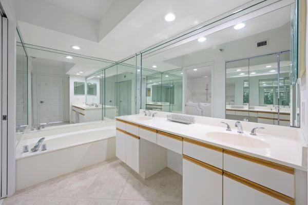 Mystic Pointe Tower 500, 3530 Mystic Pointe Dr #711, Aventura, Florida 33180, image 2
