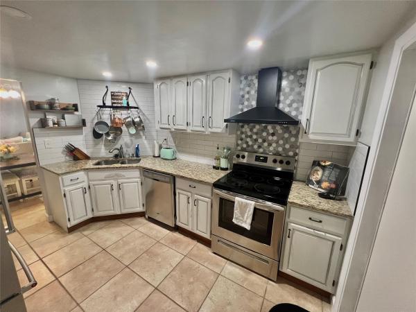 Briarwood Club, 3575 Broken Woods Dr #106, Coral Springs, Florida 33065, image 1