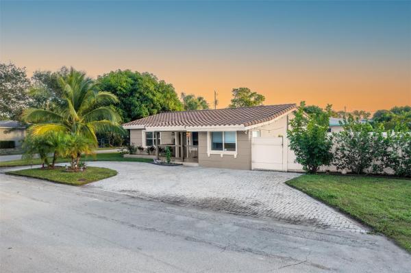 Caliban Ridge, 2450 NE 18th St, Pompano Beach, Florida 33062, image 1